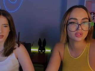 hanna-kiss3