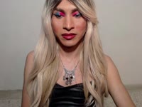 I am a very dominant non-binary Latina. I am 21 years old. I like slaves without limits, submissive, flirtatious, dirty and accommodating with everything their mistress asks of them. I decided to govern my slaves.