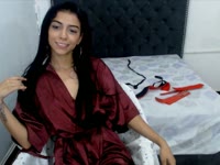 Mi nombre es Daniela, tengo 19 años, soy colombiana, soy una colombiana muy traviesa y con muchas ganas de conocer gente, de hacer y aprender de todo quiero ser tu chica complaciente, no tengo limites porque soy muy curiosa.