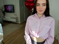 Hello world! My name is Hellen, I seem to have just finished college and I decided to discover a new world of emotions and meet new people! Im 19 years old, I am sure that here we can surprise each other! I’m super into cozy vibes - like chatting, drawing, and playing cute games with my community. I’m still a little shy sometimes, but I’m having so much fun learning and growing.I am incredibly sensitive, do not like rude people. I think we will get along well.