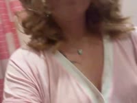 Like to have fun, enjoying chatting & playing.