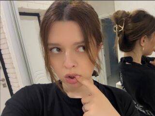 camgirl porn web cam DevonaChurchey