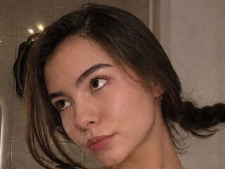 topless webcam girl ElleStarling