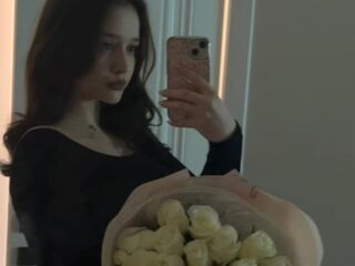 adult video chat JennineTalone