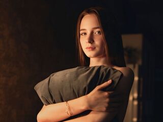 naughty camgirl masturbating with vibrator NikiaMurrock