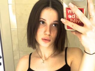girl chat room AsaCrystal