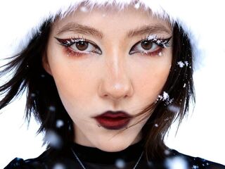 camgirl fingering pussy JessieLee