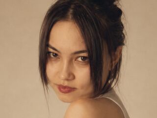 beautiful girlcam SeeBugl