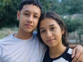 sexy live webcam couple AdelAndDanilo