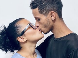 free nude cam LuisaAndVictor