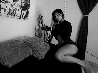 girl slave sex cam AntonellaBrow