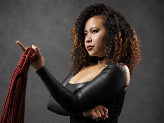 cam girl bdsm live show LissethValencia