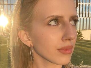 girl naked AishaSpringstead