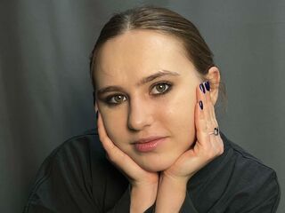 camslut video AlanaHowlett