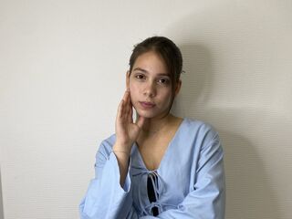 hot cam girl masturbating with vibrator AlishiaCowlin