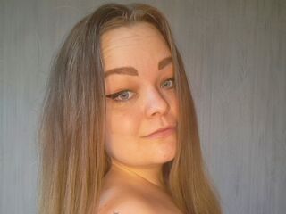 camgirl fingering shaved pussy AlisonJadeSparks