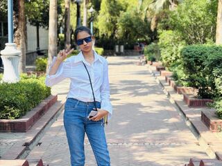 naked cam chatroom AmairaSingh