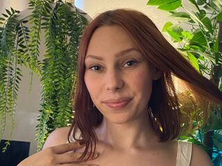 camslut fingering pussy AmandaLohan