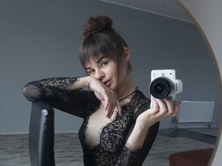 naked webcamgirl AmatuniLilit