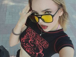 camgirl fingering pussy AngelHarrisonn