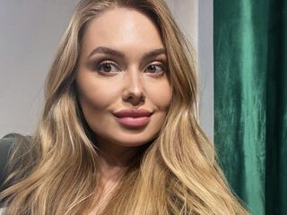 chat room live show AnnaLunas