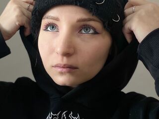 sexchat room ArieAravjo