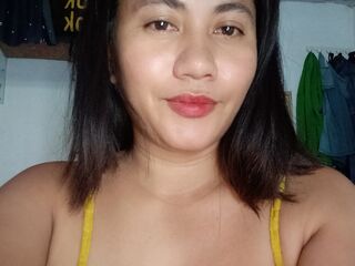 naughty camgirl masturbating with dildo AthenaLouise