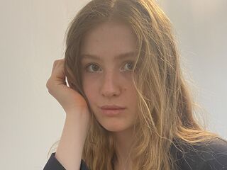 nude camgirl photo AuraTyce