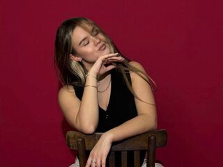 camwhore fingering pussy AureliaChirico