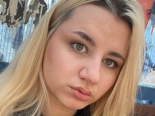 naked webcamgirl photo BarbaraWellsmith