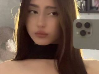hot cam girl spreading pussy BellaJersiquins