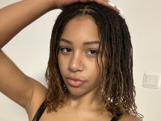 hot camslut CadeyMir