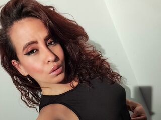 hot cam girl masturbating with vibrator CamillePariston