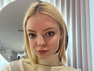 shower livecam CarlenePattie