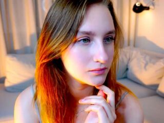 naked cam girl masturbating with sextoy CarlynDallman