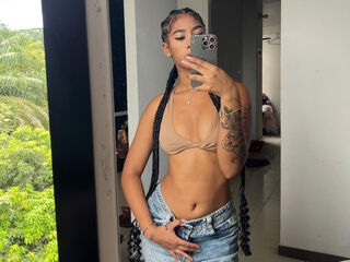 sex webcam CarolineCartson