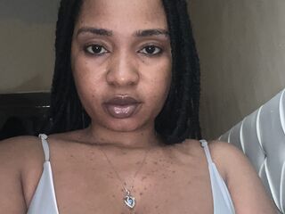livecam chat CarolineJames