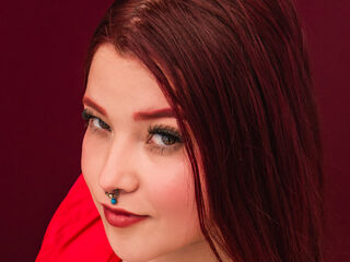 camwhore masturbating with vibrator CelesteVertusk