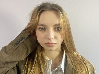 cambitch ChariseKuhnke