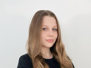 webcam girl ChristianeSivie