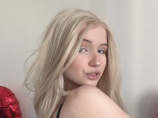 sexy live cam girl ChunBirdwell