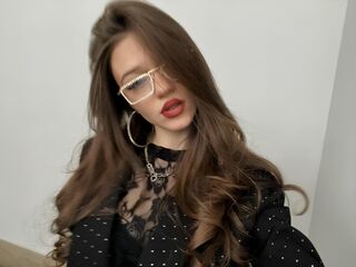 topless camgirl ClementinePembe
