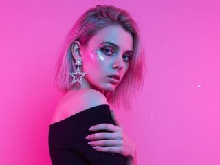 naked webcam girl fingering DaiseyNovotny