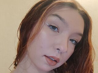 camwhore fingering shaved pussy DareleneEves