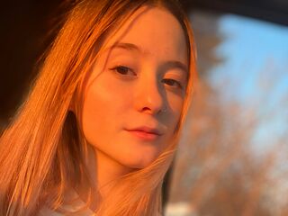 camgirl video chat DarlenaBallew