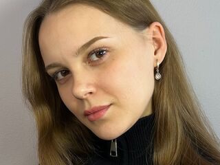 nude DavinaMcglinchey