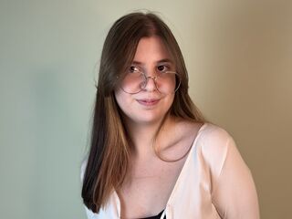 fingering camgirl DebbraAdonis