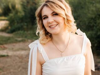 erotic cam picture DemetriceAkpan