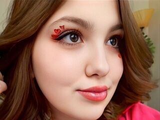 camgirl playing with dildo DeriShelby