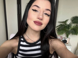 camgirl masturbating with sextoy DianaRaysn